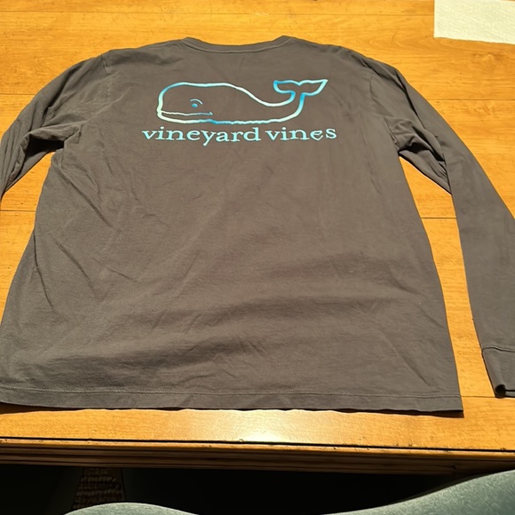 Vineyard, vines men’s size large gray, great condition worn only once and washed - Picture 5 of 6